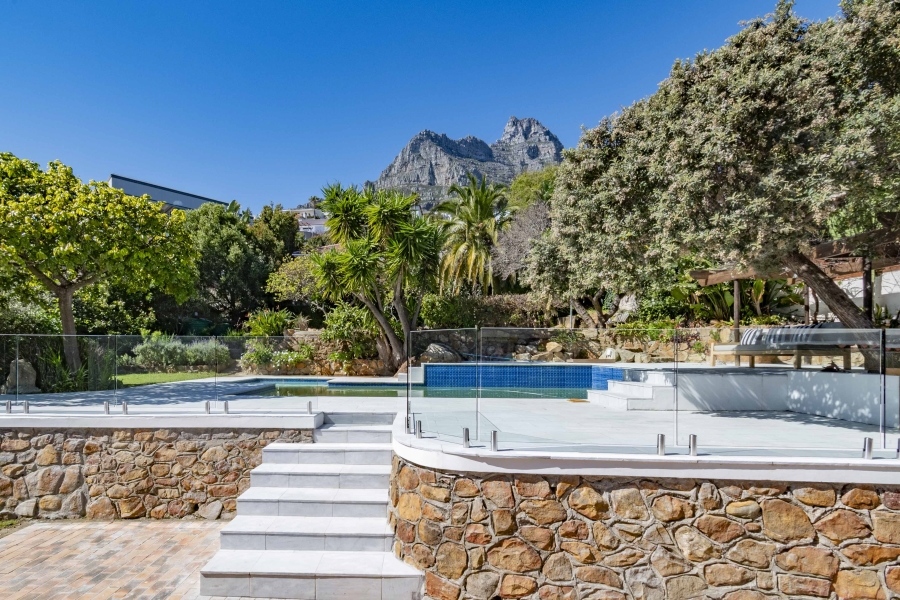 3 Bedroom Property for Sale in Camps Bay Western Cape